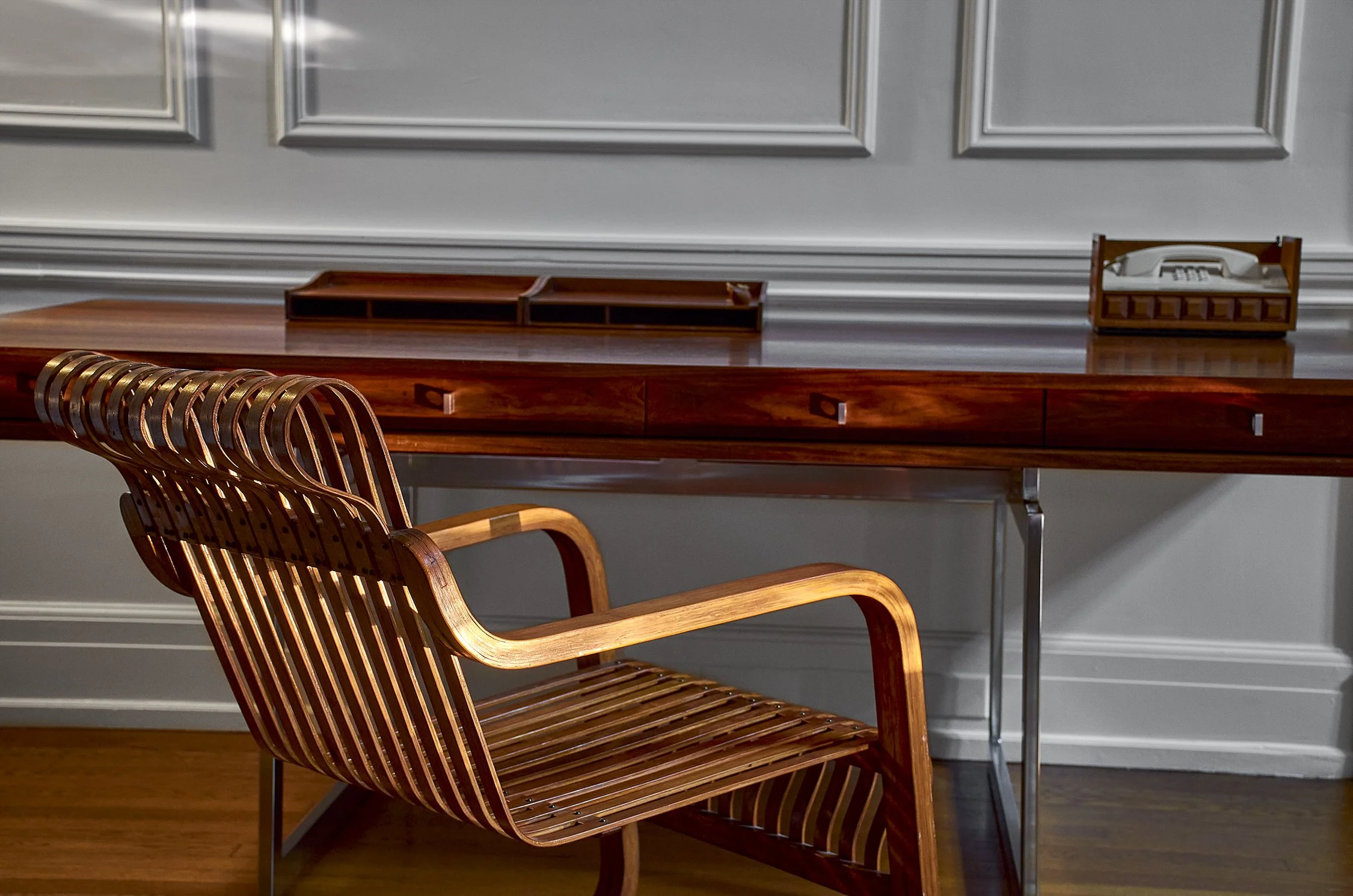 Definitive Source for 20th Century Modern Design by